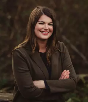 Candice Pauloski, Campbell River, Real Estate Agent